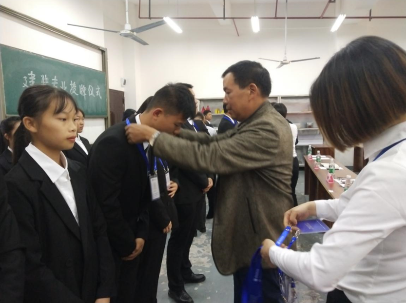 QQ图片20191114174928.png QQ图片20191114174928.png