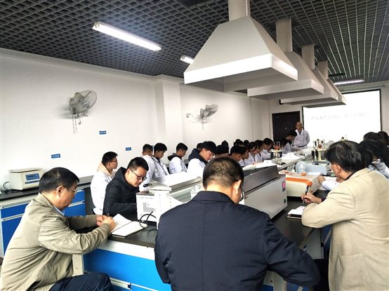 E:?9年下学期领导联班陈翔 .13听课e01688bcdc166bdb7b2bcbe53937607.jpg