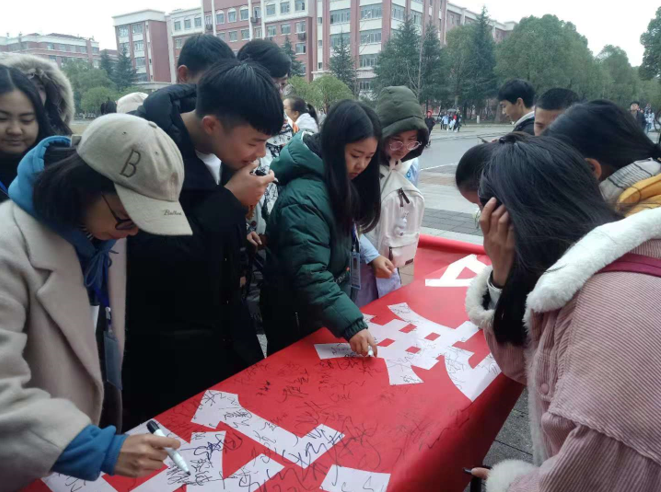 QQ图片20181206174502.png QQ图片20181206174502.png